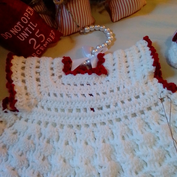 Baby's 1st Christmas dress and Mary Janes - Picture 4 of 9